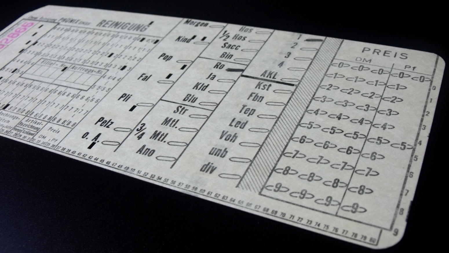 Karta elektrograficzna mark sense z owalnymi polami do zaznaczania